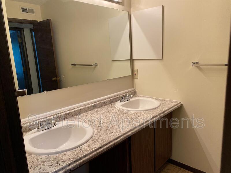 Request a Viewing for 5400 Haymeadow Lane, Apt 3C Tenant Turner