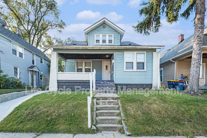 Grand Rapids House: 346 Quimby St NE