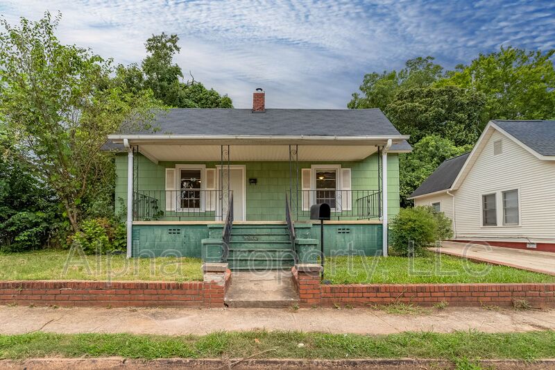 Greenville House: 8 Wrigley St