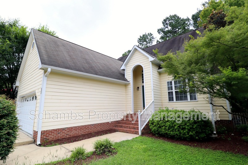 Durham House: 510 Wheeling Cir