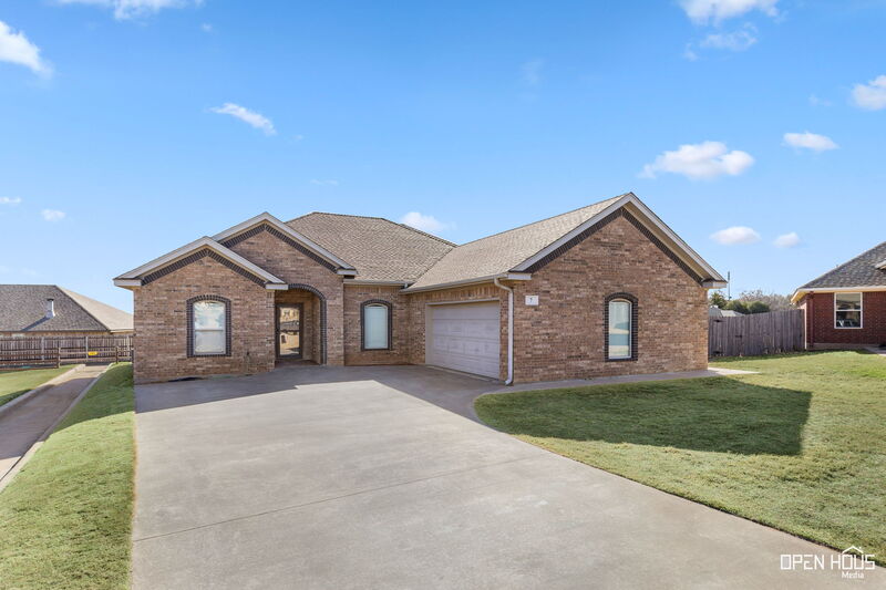 Wichita Falls House: 7 Freedom Circle
