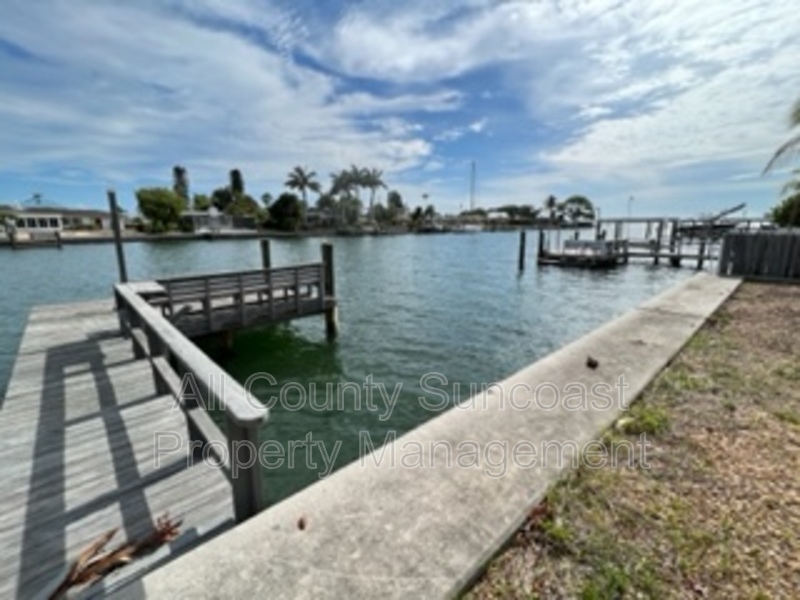 Request a Viewing for 390 Belle Point Dr Tenant Turner