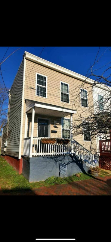 Richmond Townhome: 2204 E Leigh St