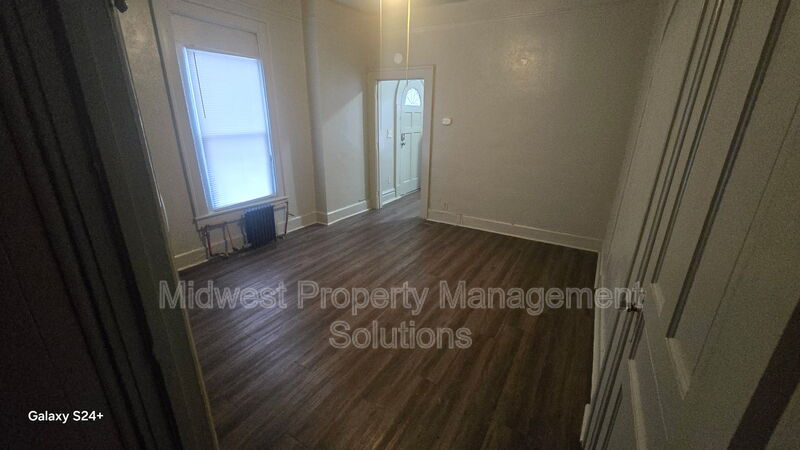 Anderson House: 1422 Central Avenue