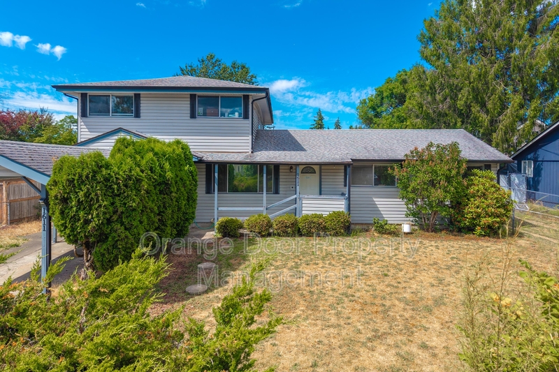 Tacoma Condo: 1611 Wheeler Street South