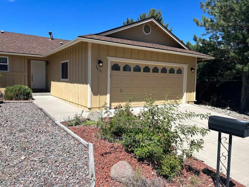 Reno House: 5261 Coit Drive