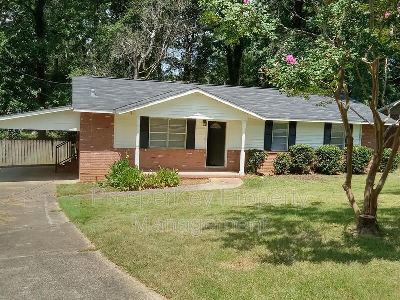 Columbus House: 6601 Bradford Dr