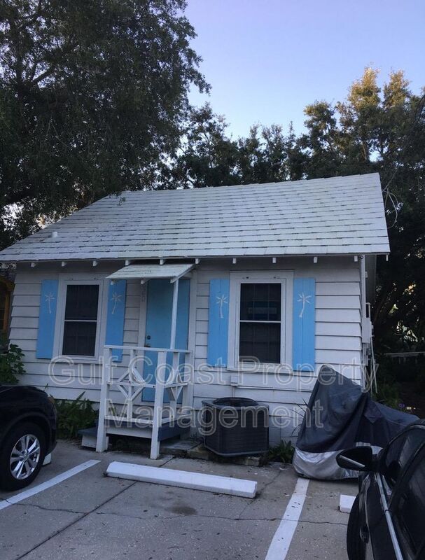820 Central Ave Sarasota FL 34236 - Photo 2