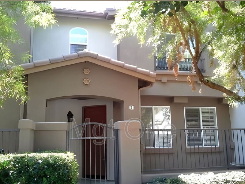 Irvine House: 5 Emory