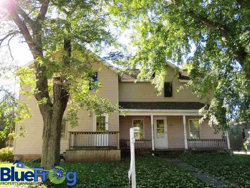 Hortonville Condo: 744 West Main Street - 744 1/2