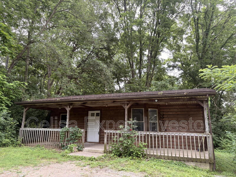 Fort Wayne House: 1419 Huestis Avenue