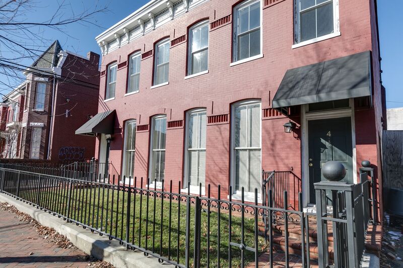 Request a Viewing for 46 South Plum Street, 4A Tenant Turner