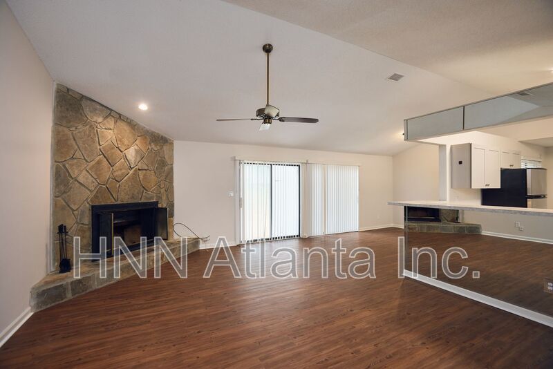 Stone Mountain House: 3882 Springleaf Point