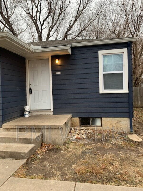 Wichita Condo: 2328 S Broadview St