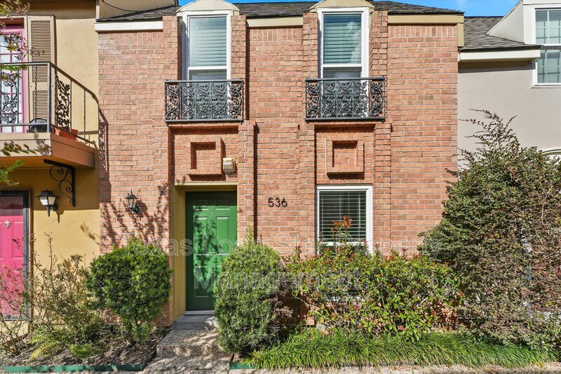 Houston Condo: 11515 Burdine Street