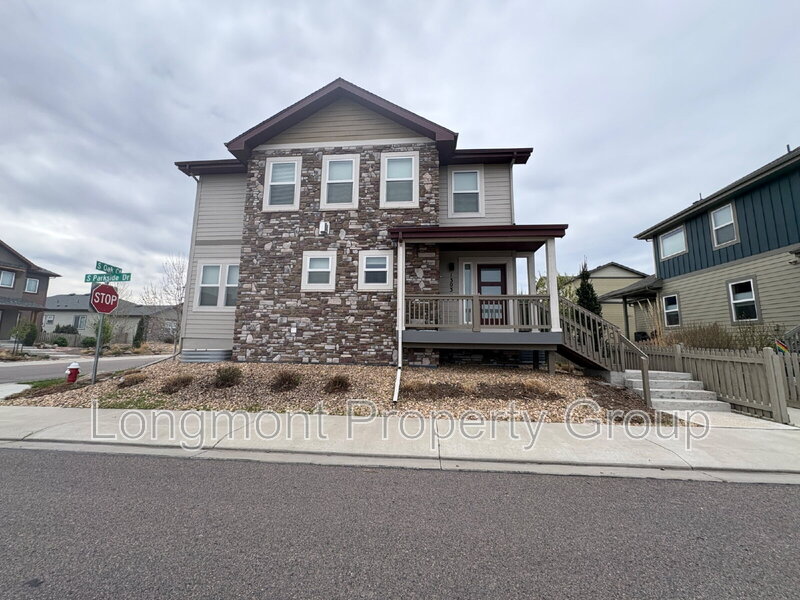 Longmont House: 1303 S Oak Ct.