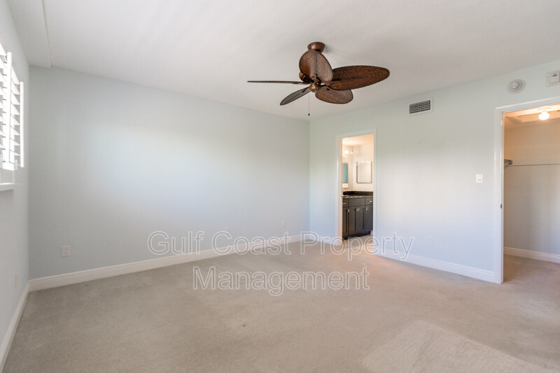 301 S Gulfstream Ave Unit #302 Sarasota FL 34236 - Photo 17