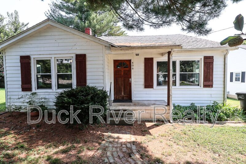 Columbia House: 406 Fleming St