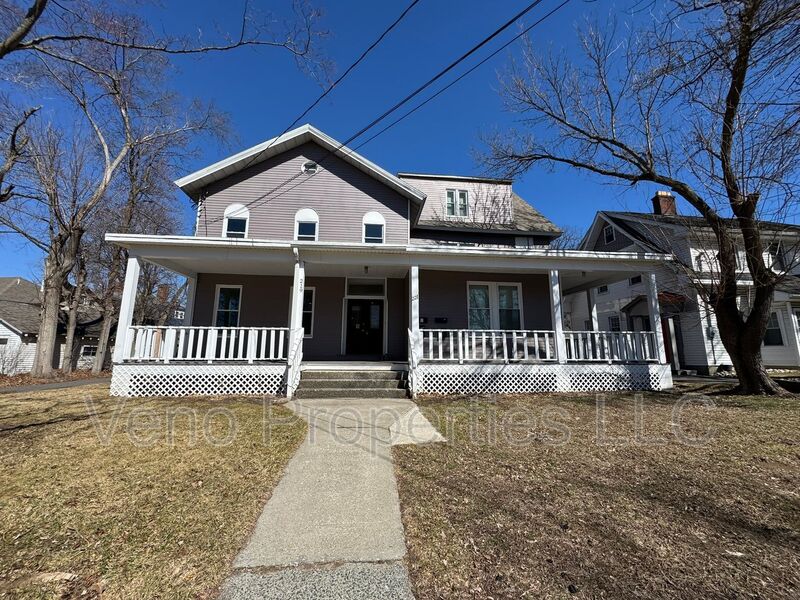 Troy House: 219 Spring Avenue