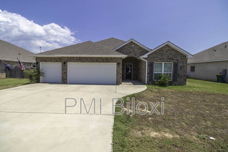 Ocean Springs House: 1208 Carraway Cove