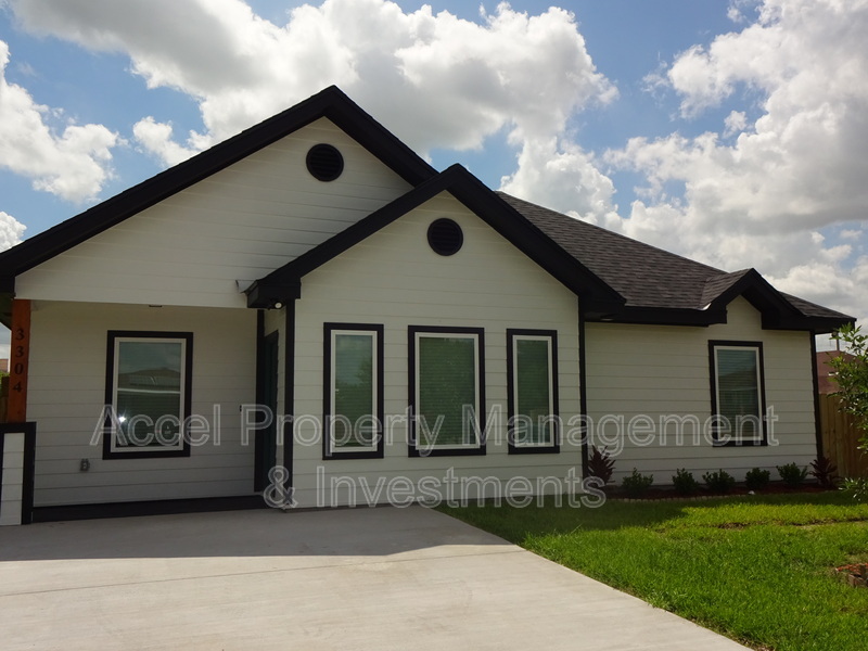 Edinburg House: 3304 Belinda St.