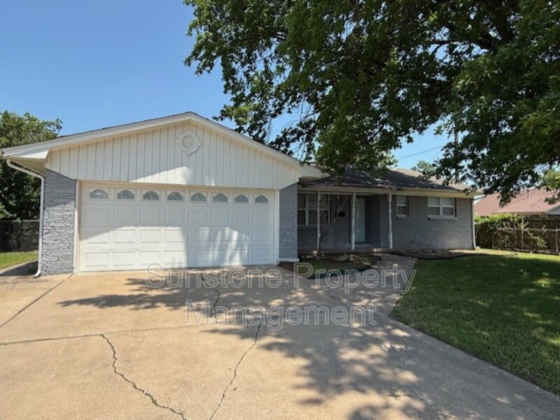 Tulsa House: 8281 E 33rd Pl