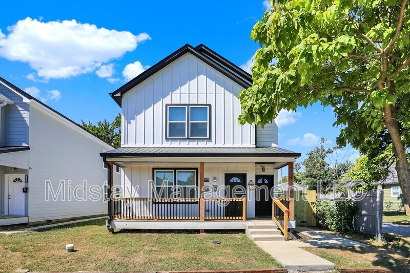 Indianapolis Condo: 2022 Rembrandt Street