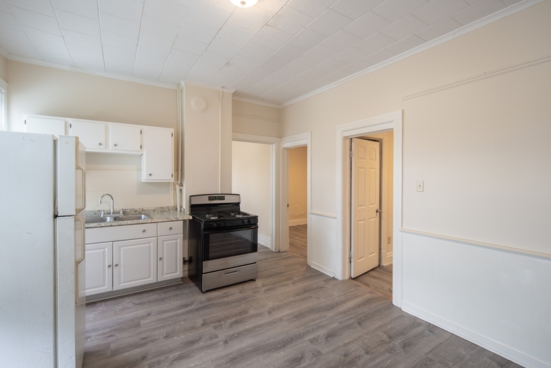 Troy Condo: 629 4th Ave - 2