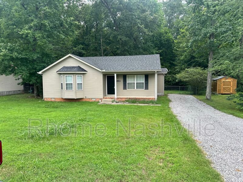 Murfreesboro House: 1913 Ozark Court