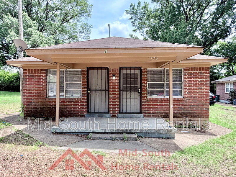 Memphis Condo: 1379 Ferguson Rd