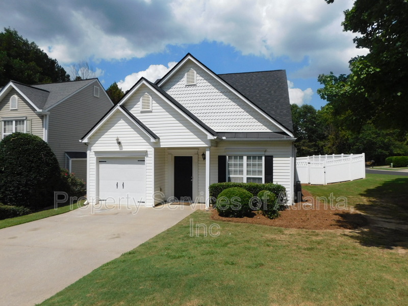 Canton House: 202 Woodland Way