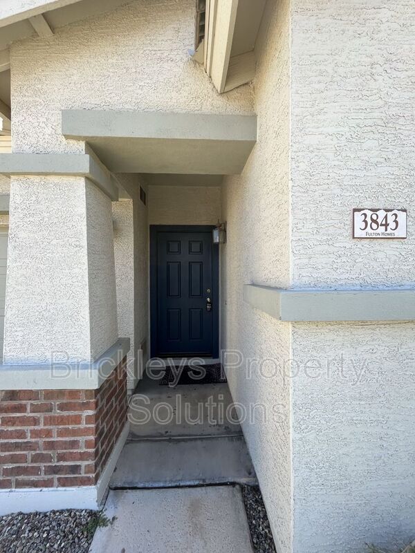 Chandler House: 3843 S Crosscreek Dr.