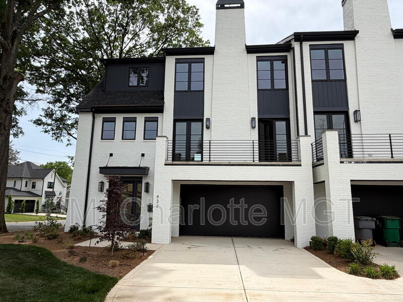 Charlotte House: 432 Dover Avenue