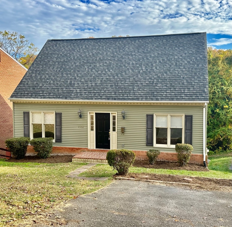 Roanoke House: 1552 Terrace Road Southwest