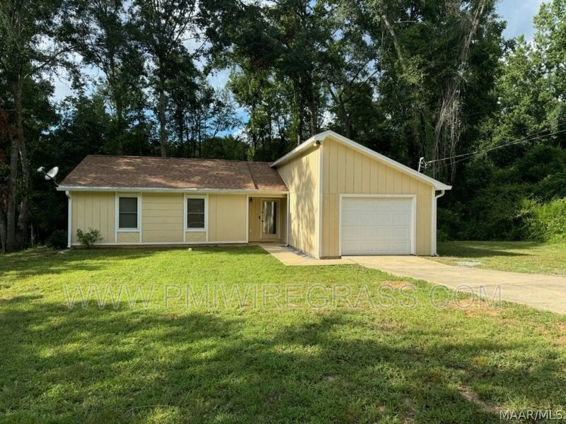 Ozark House: 214 Brookside Lane