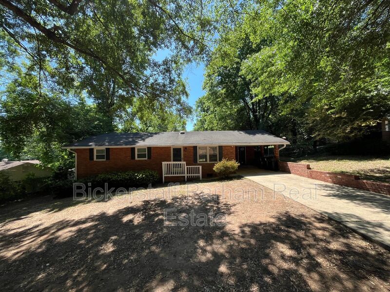 Columbus House: 1978 Monaco Dr.