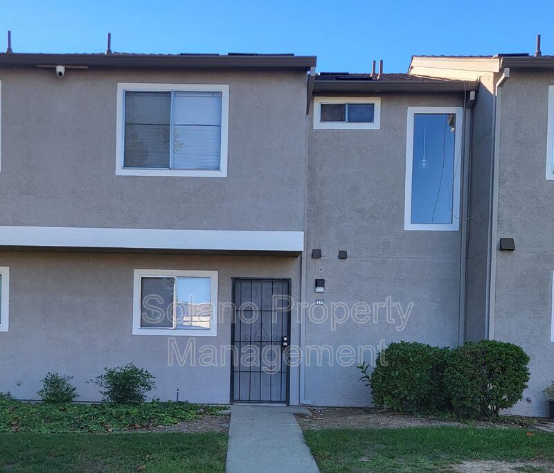 Fairfield House: 1910 Grande Cr