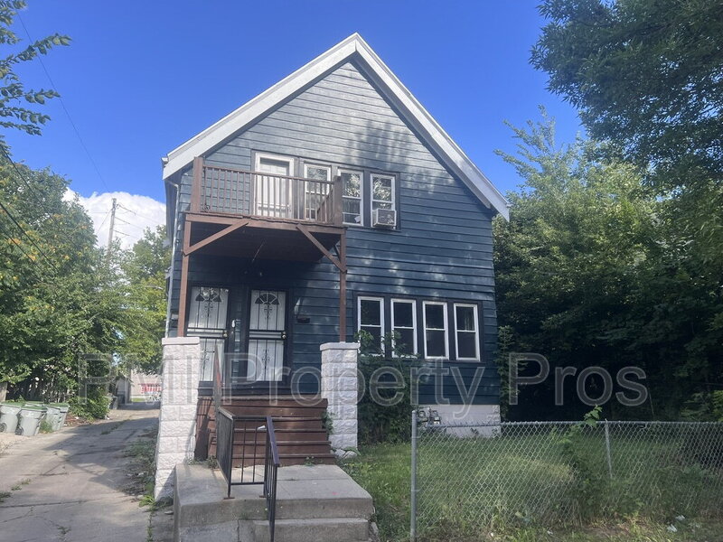 Milwaukee Condo: 1536 N 38th St