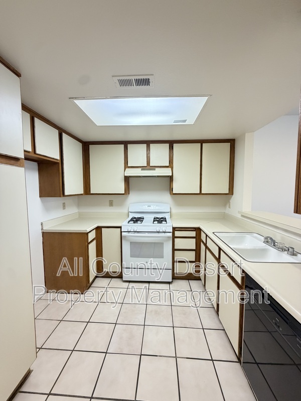 Main Rental Photo 4