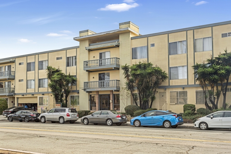 Los Angeles Condo: 12500 Culver Boulevard - 101