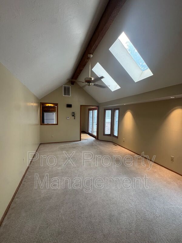 Springfield Condo: 510 East Elm St