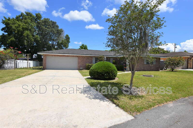 Winter Haven House: 204 Chaucer Lane