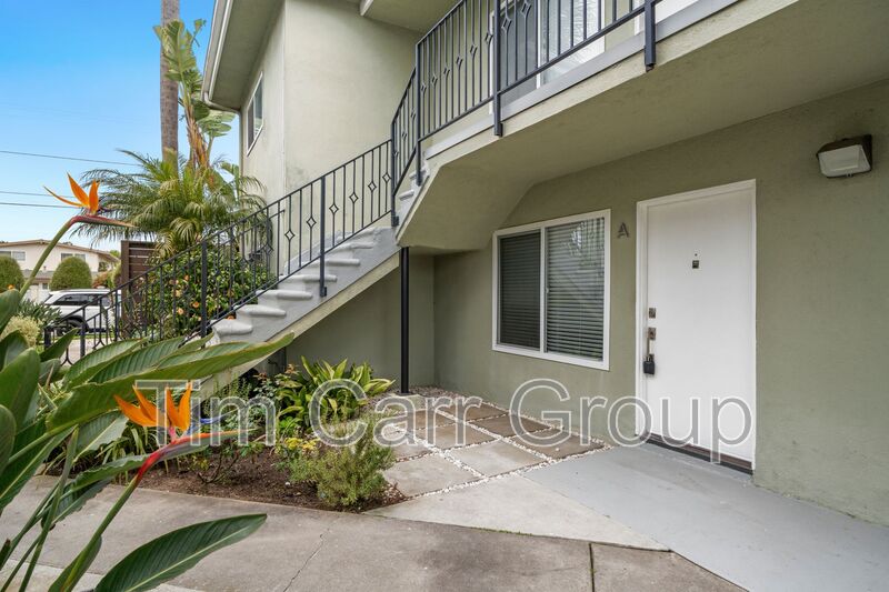 Costa Mesa Condo: 271 16th PL - A