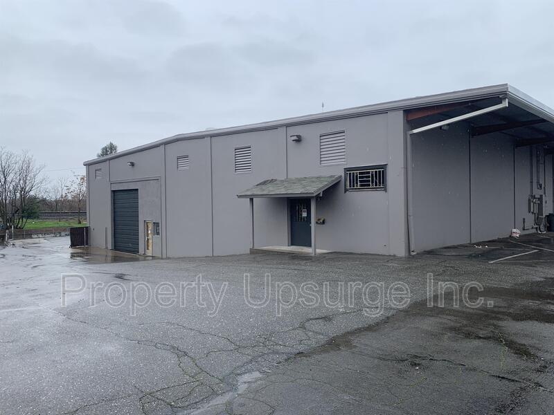 Oroville House: 1950 Kitrick Avenue - A