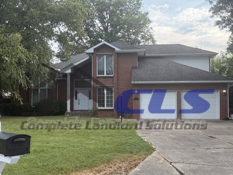 Terre Haute House: 80 Ridgecrest