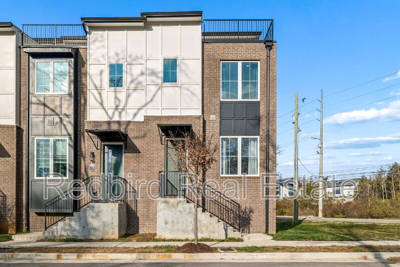 Nashville Townhome: 2050 McKinley Street