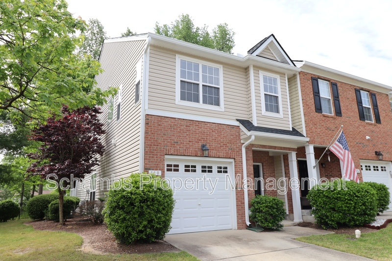 Apex House: 110 Fanwood Ct