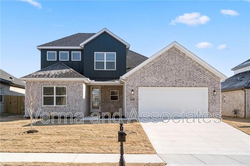 Centerton House: 1051 Whistler St