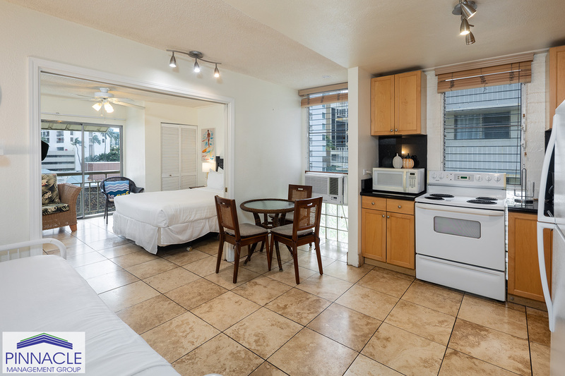 Honolulu Condo: 240 Liliuokalani Ave #402