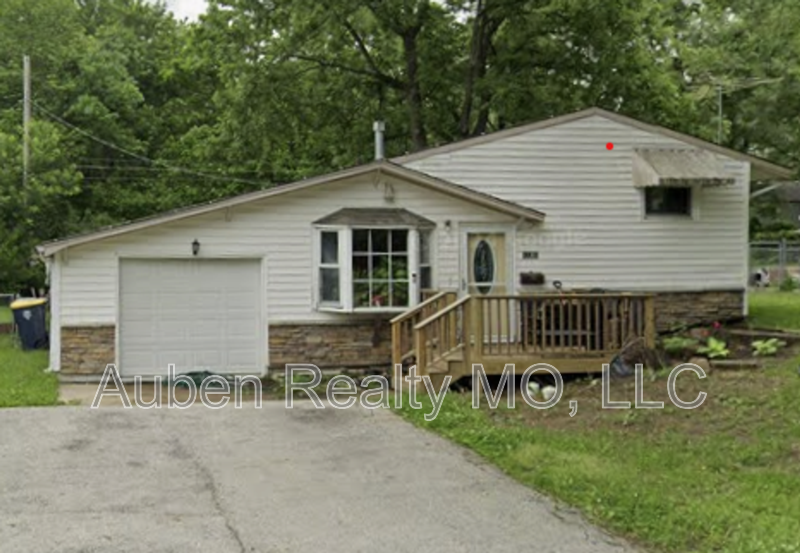Kansas City House: 11301 Herrick Avenue